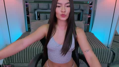 Bella  online show from April 29, 4:00 pm