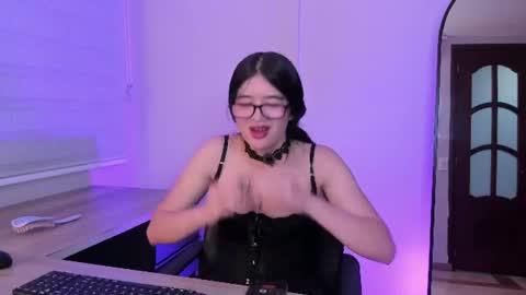 Bella Corbin   online show from June 24, 1:32 pm