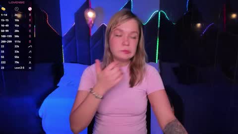 Bella online show from October 17, 5:32 am