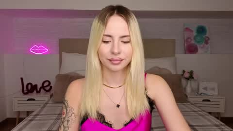 Bella online show from April 23, 7:38 pm
