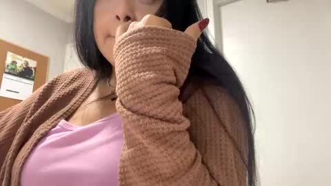 bella_dulce online show from November 12, 7:03 pm
