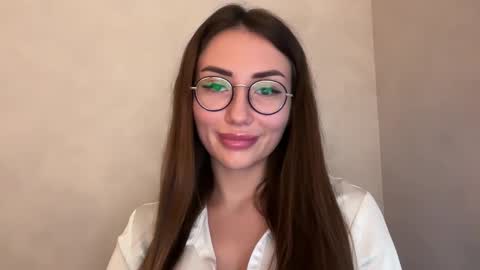 bella_foxxi online show from December 8, 11:46 am