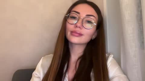 bella_foxxi online show from December 8, 2:52 pm