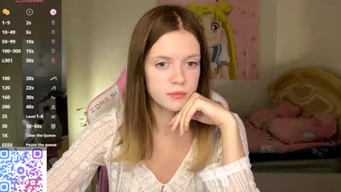 Snapshot of bella_gasp chatting on November 10, 10:03 am Jane online show from November 10, 10:03 am