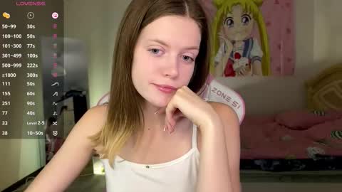 Snapshot of bella_gasp chatting on November 17, 10:21 am Jane online show from November 17, 10:21 am