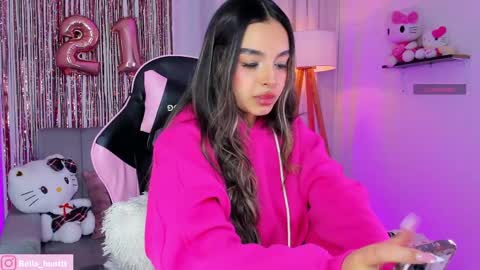 Snapshot of bella_hunteer chatting on May 11, 2:39 am bella igbella hunttt online show from May 11, 2:39 am