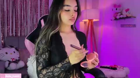 Snapshot of bella_hunteer chatting on July 28, 2:07 am bella igbella hunttt online show from July 28, 2:07 am