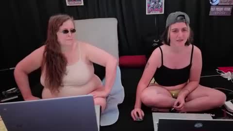 Bella James online show from November 2, 4:31 pm