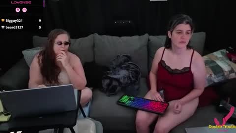 Bella James online show from December 19, 5:42 pm