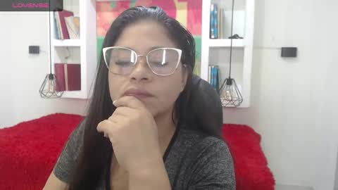 Snapshot of bella_lady_1_ chatting on September 24, 11:35 am lady online show from September 24, 11:35 am