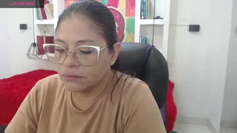Snapshot of bella_lady_1_ chatting on September 25, 11:47 am lady online show from September 25, 11:47 am