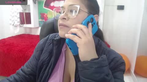 Snapshot of bella_lady_1_ chatting on October 20, 11:54 am lady online show from October 20, 11:54 am