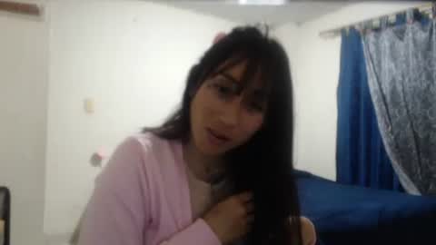 Snapshot of bella_luna34 chatting on February 13, 4:08 am bella_luna34 online show from February 13, 4:08 am