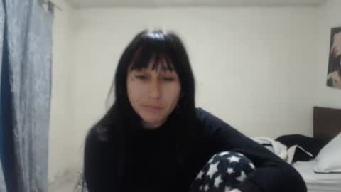 Snapshot of bella_luna34 chatting on April 30, 10:43 am bella_luna34 online show from April 30, 10:43 am