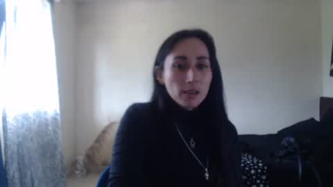 Snapshot of bella_luna34 chatting on May 12, 3:31 pm bella_luna34 online show from May 12, 3:31 pm