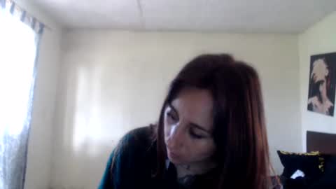 Snapshot of bella_luna34 chatting on June 9, 12:17 pm bella_luna34 online show from June 9, 12:17 pm