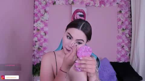 BELLA online show from September 24, 12:30 pm