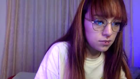 Snapshot of bella_mc chatting on February 8, 10:57 pm bella_mc online show from February 8, 10:57 pm