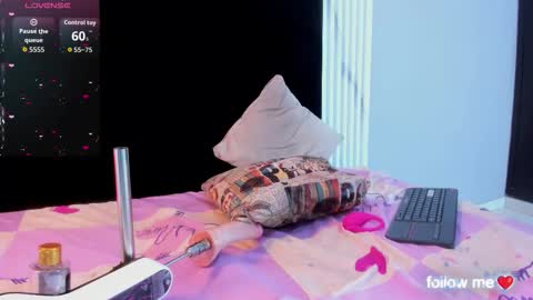 Snapshot of bella_moonlight_cr chatting on January 14, 12:16 am BELLA online show from January 14, 12:16 am