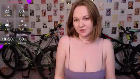 Snapshot of bella_murrrr chatting on November 14, 7:45 pm Bella online show from November 14, 7:45 pm