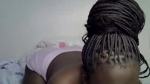 Snapshot of bella_noire1 chatting on June 1, 5:14 pm bella_noire1 online show from June 1, 5:14 pm