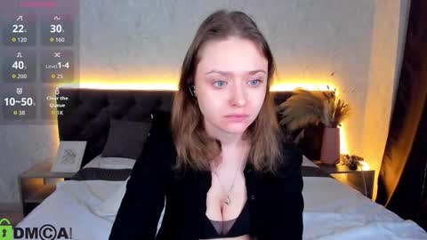 Snapshot of bella_ramsi chatting on January 10, 1:07 am Linda Bella online show from January 10, 1:07 am