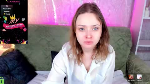 Snapshot of bella_ramsi chatting on February 9, 12:47 am Linda Bella online show from February 9, 12:47 am