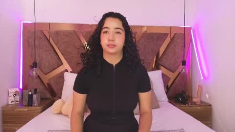 Bella Swwan  online show from May 9, 6:13 pm