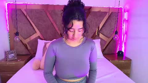 Snapshot of bella_swwan_ chatting on July 5, 10:50 pm Bella Swwan online show from July 5, 10:50 pm