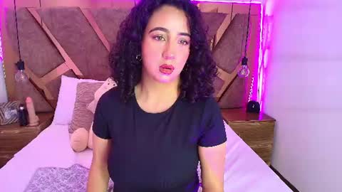 Snapshot of bella_swwan_ chatting on July 8, 3:05 pm Bella Swwan online show from July 8, 3:05 pm