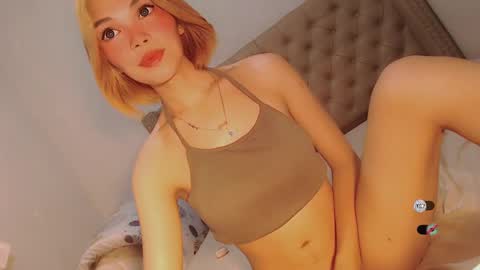Snapshot of bella_tara chatting on January 25, 2:47 am Bella online show from January 25, 2:47 am