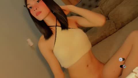 Snapshot of bella_tara chatting on November 7, 2:33 am Bella online show from November 7, 2:33 am