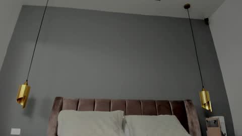  B E L L A   online show from December 22, 6:38 pm