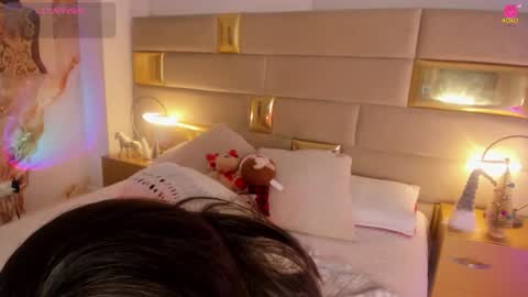 Bella Becca  online show from December 5, 5:20 pm