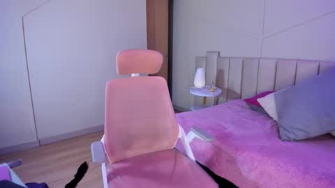                        online show from November 21, 7:07 am