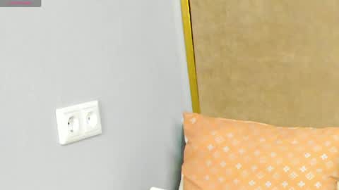 bellacandys online show from April 29, 1:32 am