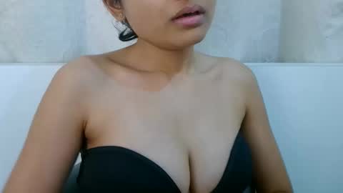 bellacrystall online show from January 15, 7:57 am