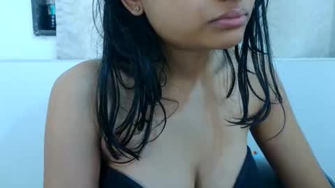 bellacrystall online show from March 10, 5:45 am