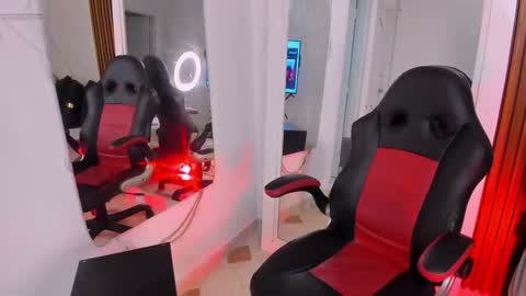belladuboiss_ online show from December 29, 1:38 pm