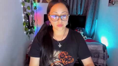 Snapshot of bellagema chatting on March 14, 2:28 am bellagema online show from March 14, 2:28 am