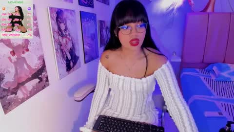 bellagreen_ online show from September 11, 7:58 pm