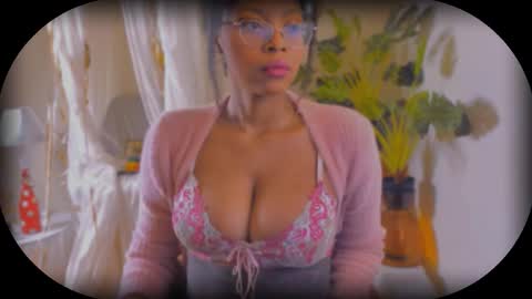 Snapshot of bellahproudly chatting on November 1, 1:40 am Bellah online show from November 1, 1:40 am