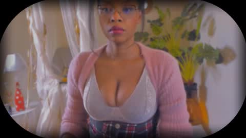 Snapshot of bellahproudly chatting on November 9, 3:05 am Bellah online show from November 9, 3:05 am