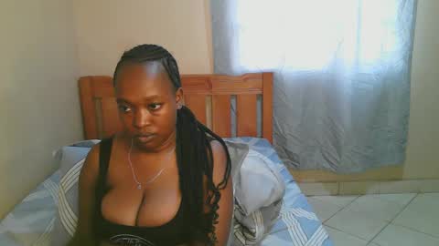 Snapshot of bellalure33 chatting on October 26, 11:16 am Bella online show from October 26, 11:16 am