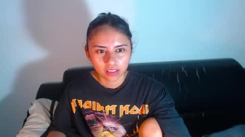 Snapshot of bellaluxxs chatting on June 4, 11:00 pm MY NAME IS BELL online show from June 4, 11:00 pm