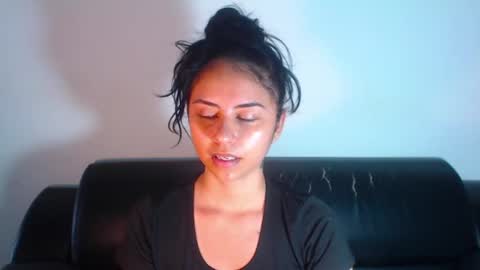 Snapshot of bellaluxxs chatting on June 10, 10:19 pm MY NAME IS BELL online show from June 10, 10:19 pm