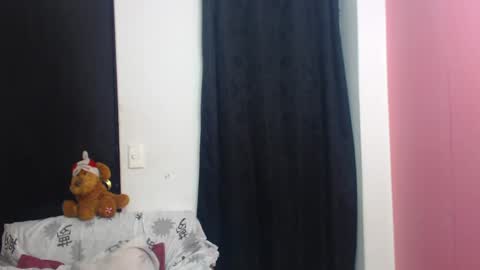 Snapshot of bellamy_sweet chatting on October 8, 6:44 am bellamy online show from October 8, 6:44 am