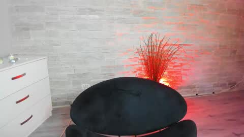 BellaNoir  online show from December 16, 6:18 am