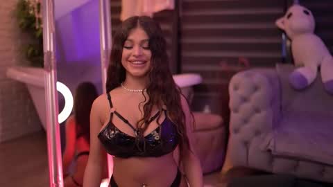 Snapshot of bellanoirre chatting on November 10, 6:40 pm Bella online show from November 10, 6:40 pm