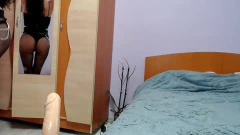 bellaqueen0701 online show from February 28, 11:03 am